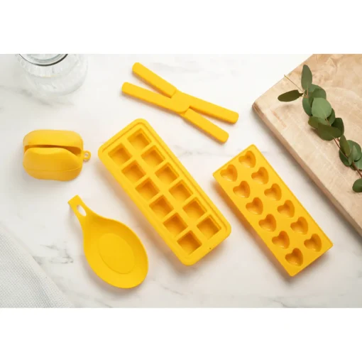 Fusion Twist Silicone Square 12-Cup Ice Cube Tray - Assorted