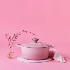 Le Creuset Signature Cast Iron 20cm Round Casserole - Shell Pink