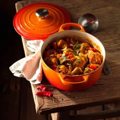 Le Creuset Signature Cast Iron 26cm Round Casserole - Volcanic