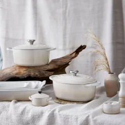 Le Creuset Signature Cast Iron 27cm Oval Casserole - Meringue