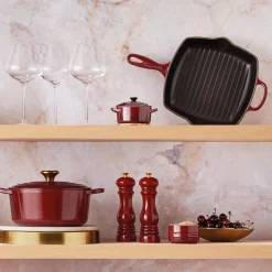 Le Creuset Signature 26cm Cast Iron Square Grillit - Garnet
