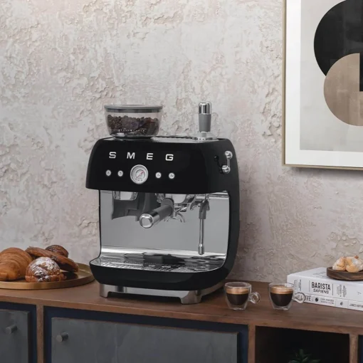 Smeg 50s Style Retro EGF03 Bean-to-Cup Espresso Coffee Machine - Black